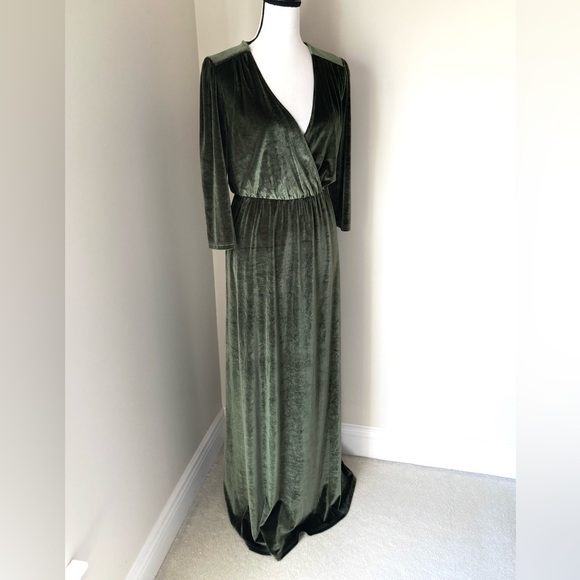 chinese dress ladies Baltic Born Womens Veronica Velvet Maxi Dress | Black main image 1
